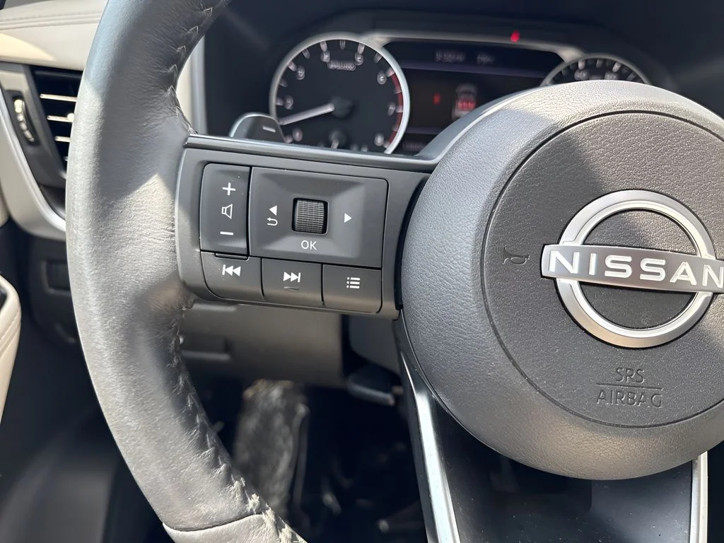 Used 2024 White Nissan SV image 15
