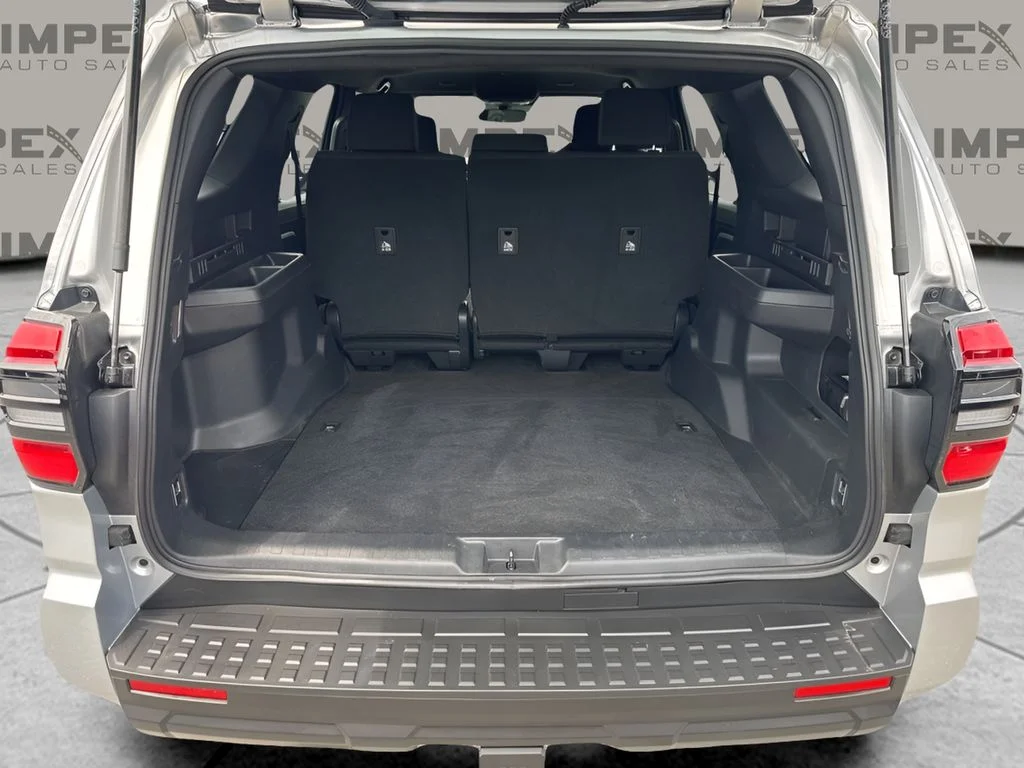 Used 2025  Toyota SR5 image 24