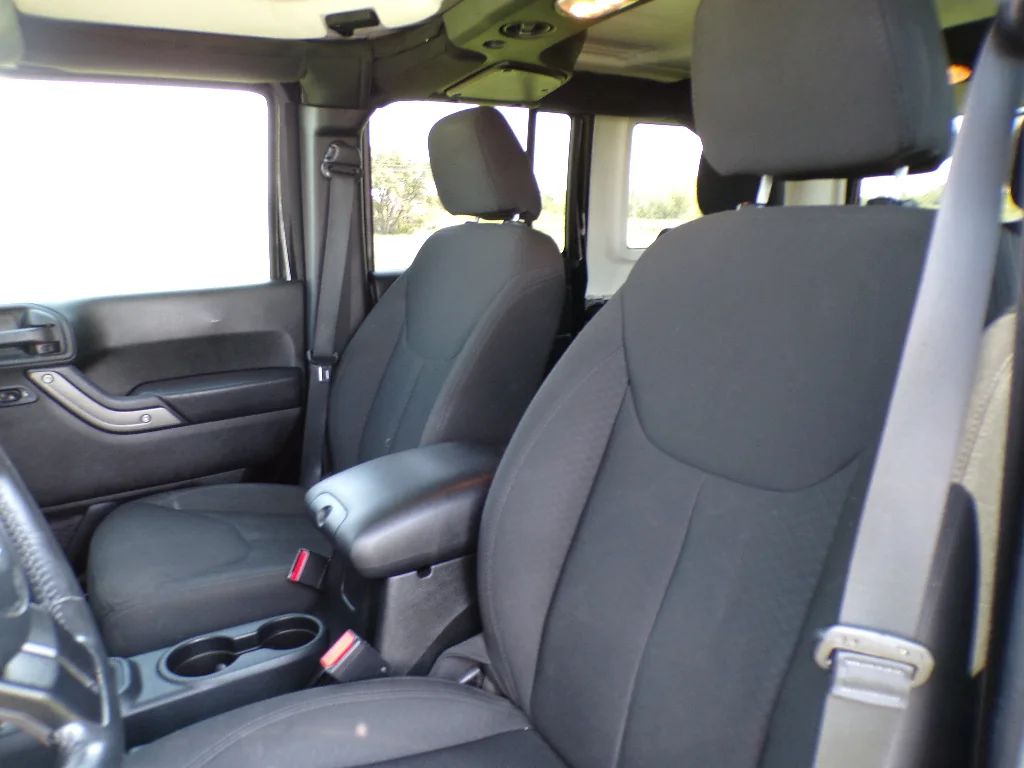 Used 2016 Black Clearcoat Jeep Sport image 14
