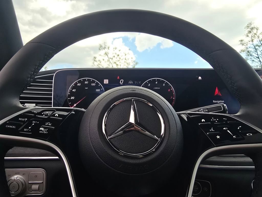 New 2026 MANUFAKTUR Moonlight White Magno Mercedes-Benz GLE 450 image 68