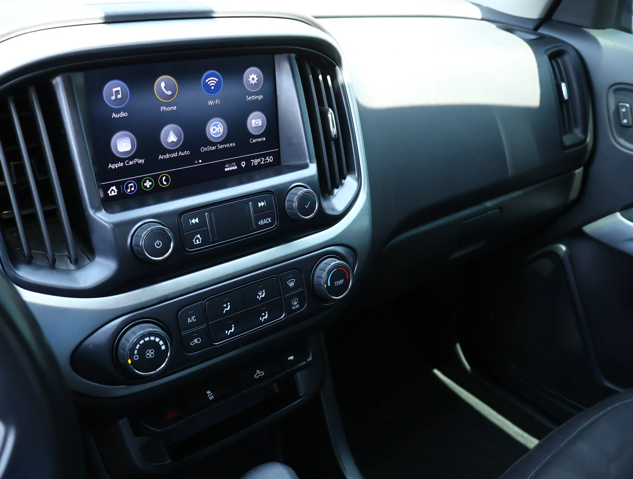 Used 2022 Black Chevrolet LT image 17