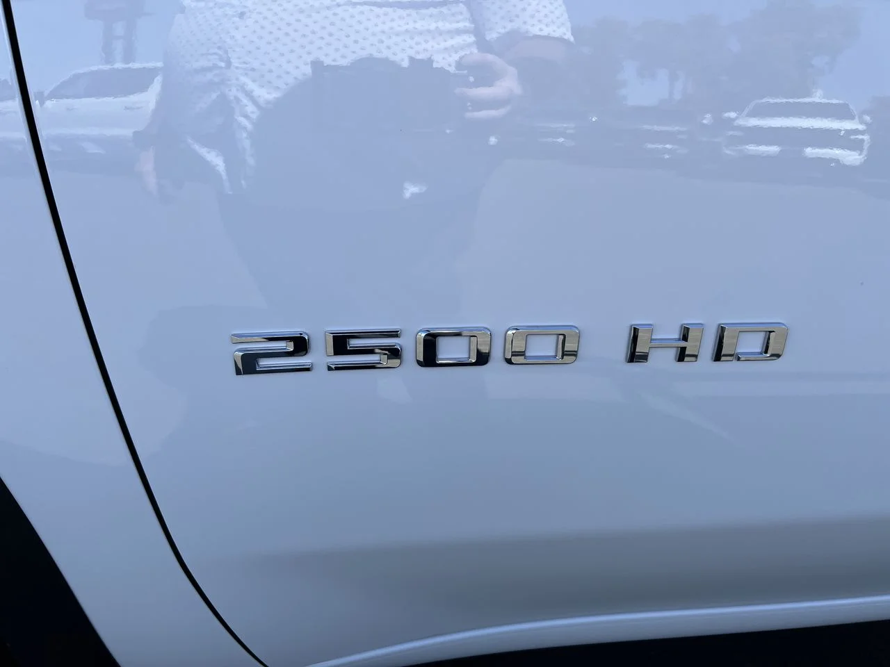 New 2026 Summit White Chevrolet WT image 30