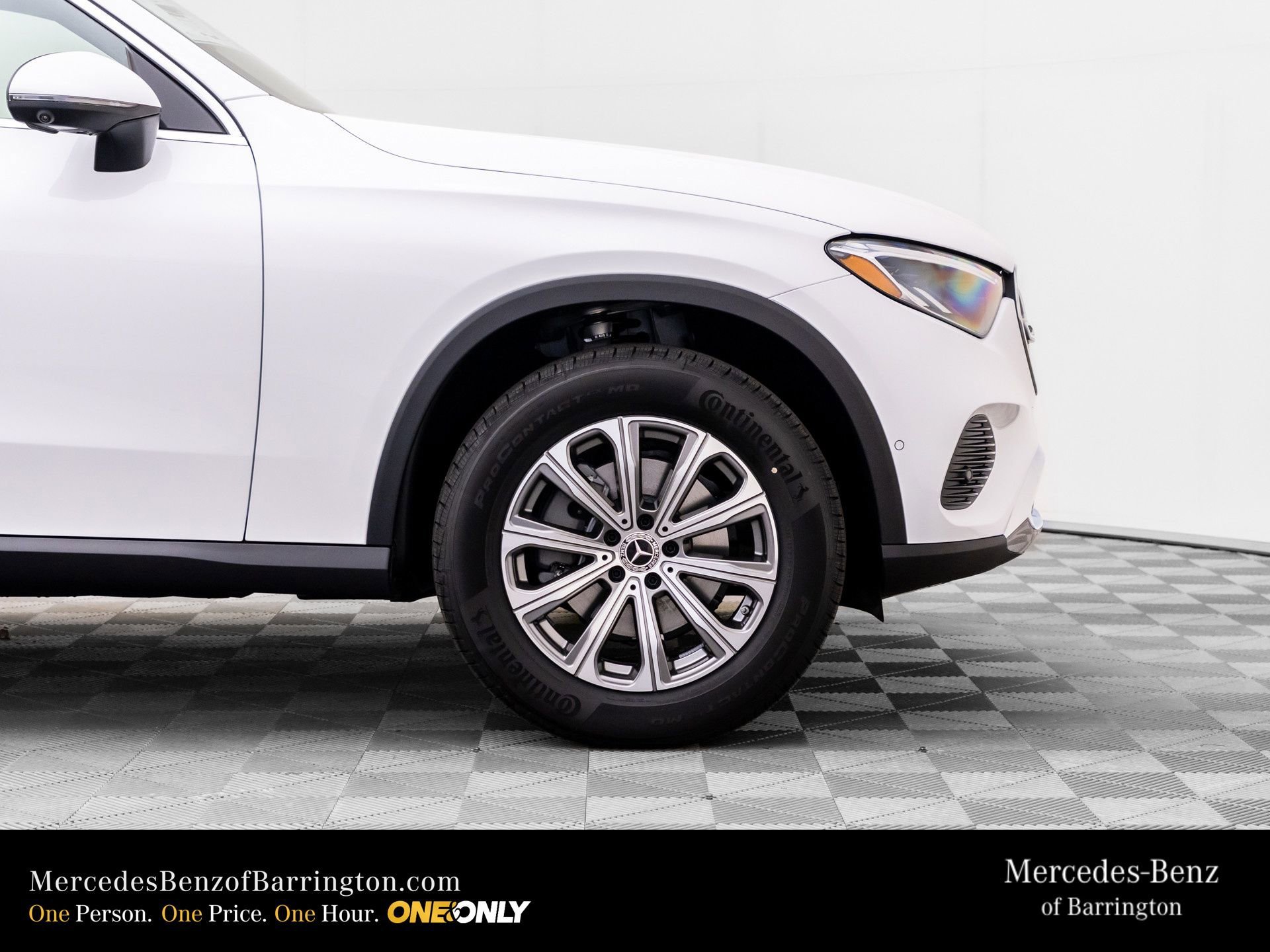 New 2026 MANUFAKTUR Moonlight White Metallic Mercedes-Benz GLC 300 image 89