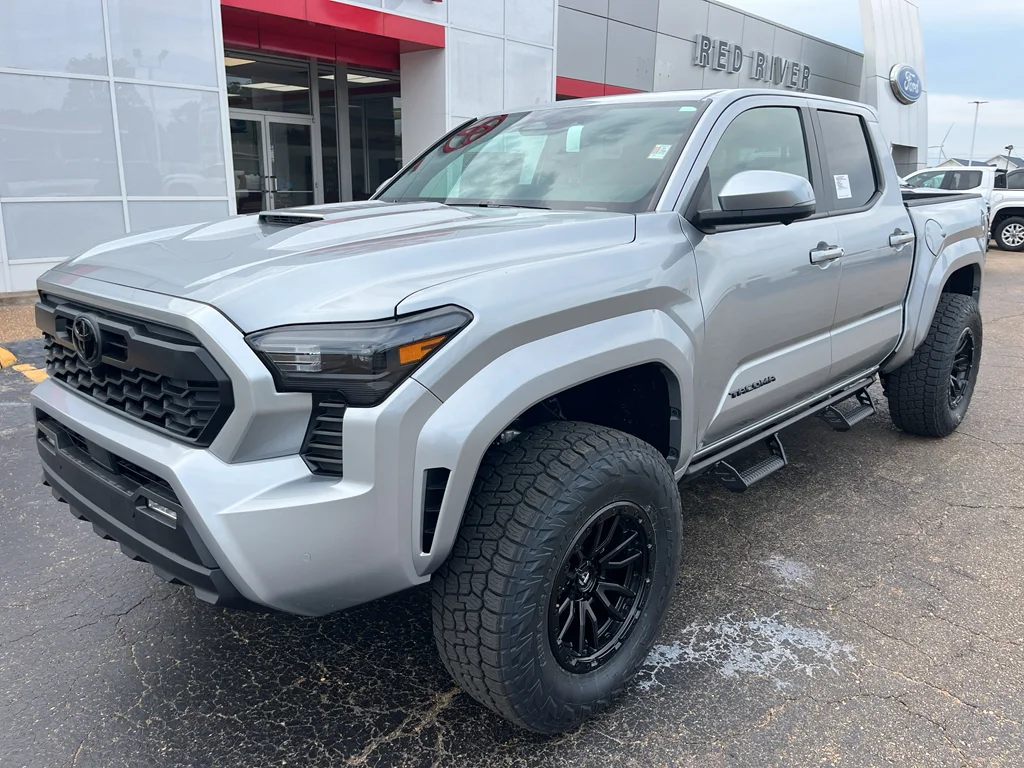 2026 Toyota Tacoma TRD Sport - Photo 16
