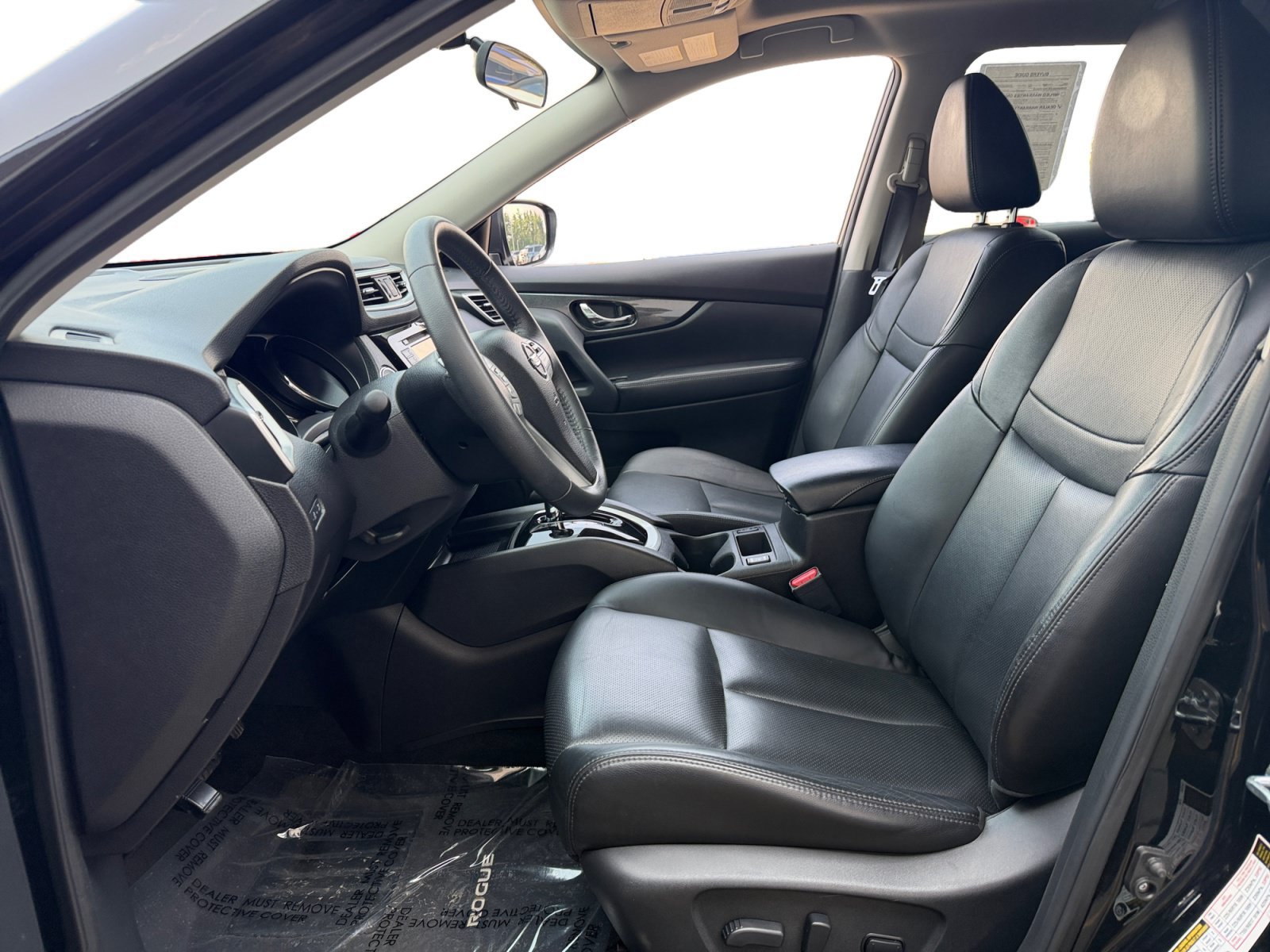 Used 2015 Super Black Nissan SL image 8