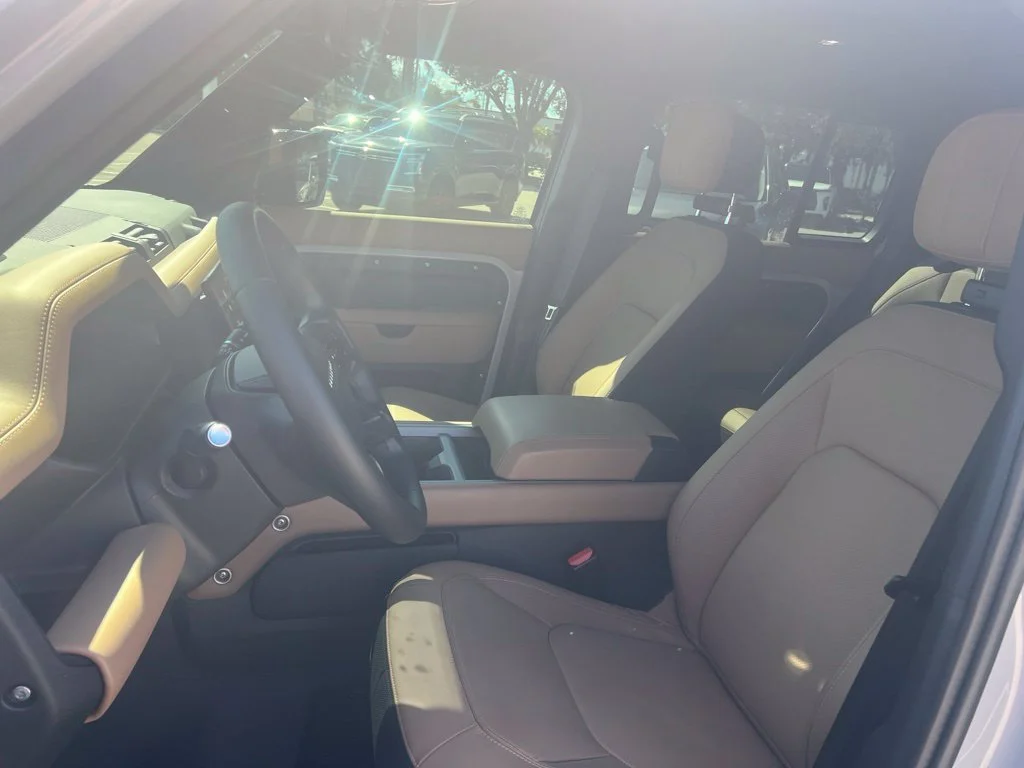 Used 2026 White Land Rover X image 11