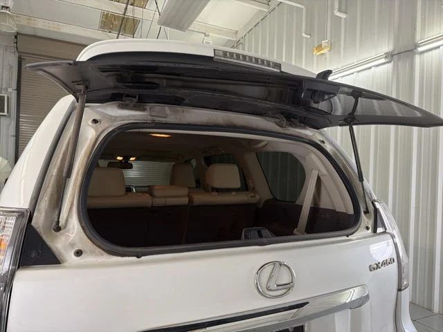 Used 2015 Starfire Pearl Lexus 460 Luxury image 31