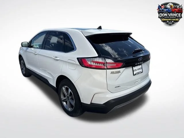 Used 2024 White Ford SEL image 3