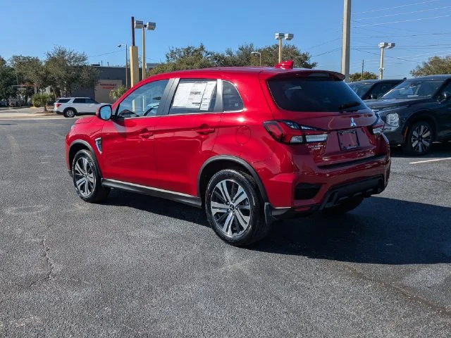 New 2027 Red Mitsubishi SE image 8