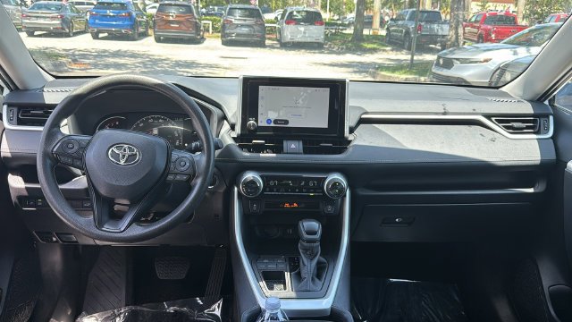 Used 2025 Ice Toyota XLE image 13