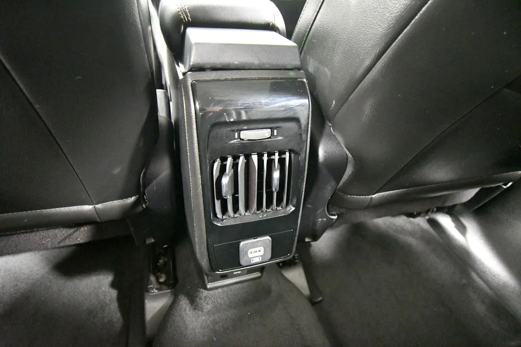 Used 2022 Black Jeep Limited image 16