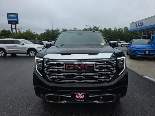 Used 2023 ONYX BLACK GMC Denali image 9