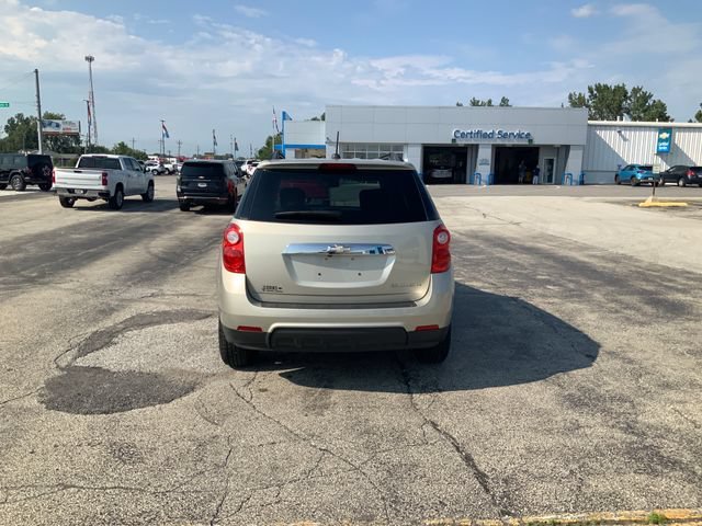 Used 2015 CHAMPAGNE SILVER METALLIC Chevrolet LT image 8