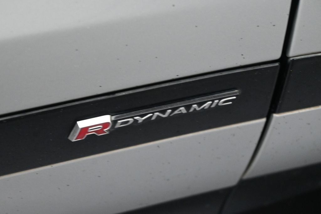 Used 2020  Land Rover First Edition image 11