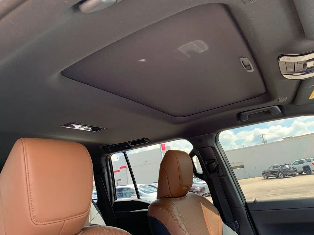 Used 2024 White Lexus 550 Premium image 19