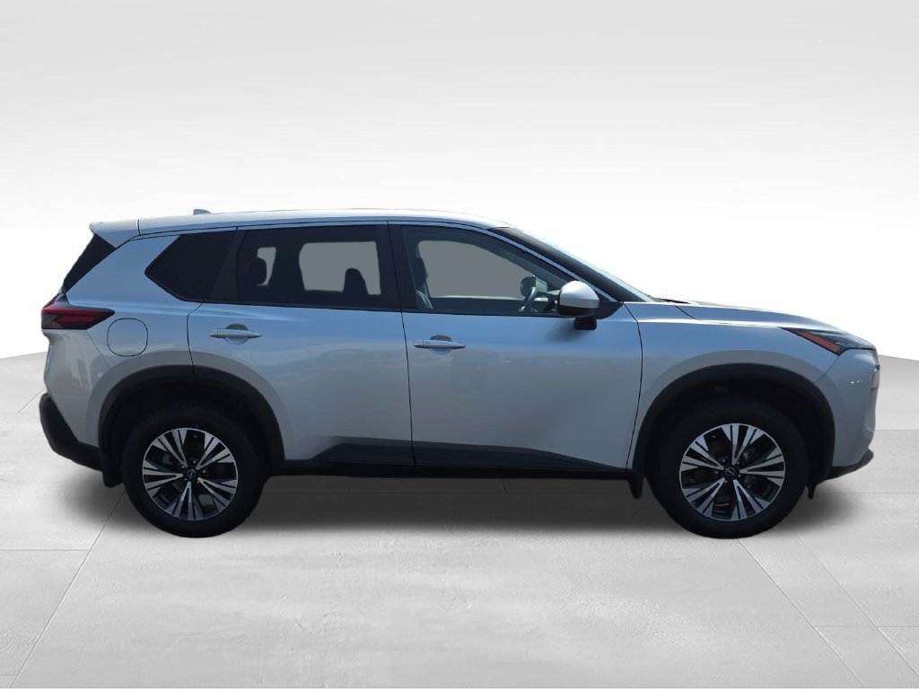 Used 2023 Silver Nissan SV image 7