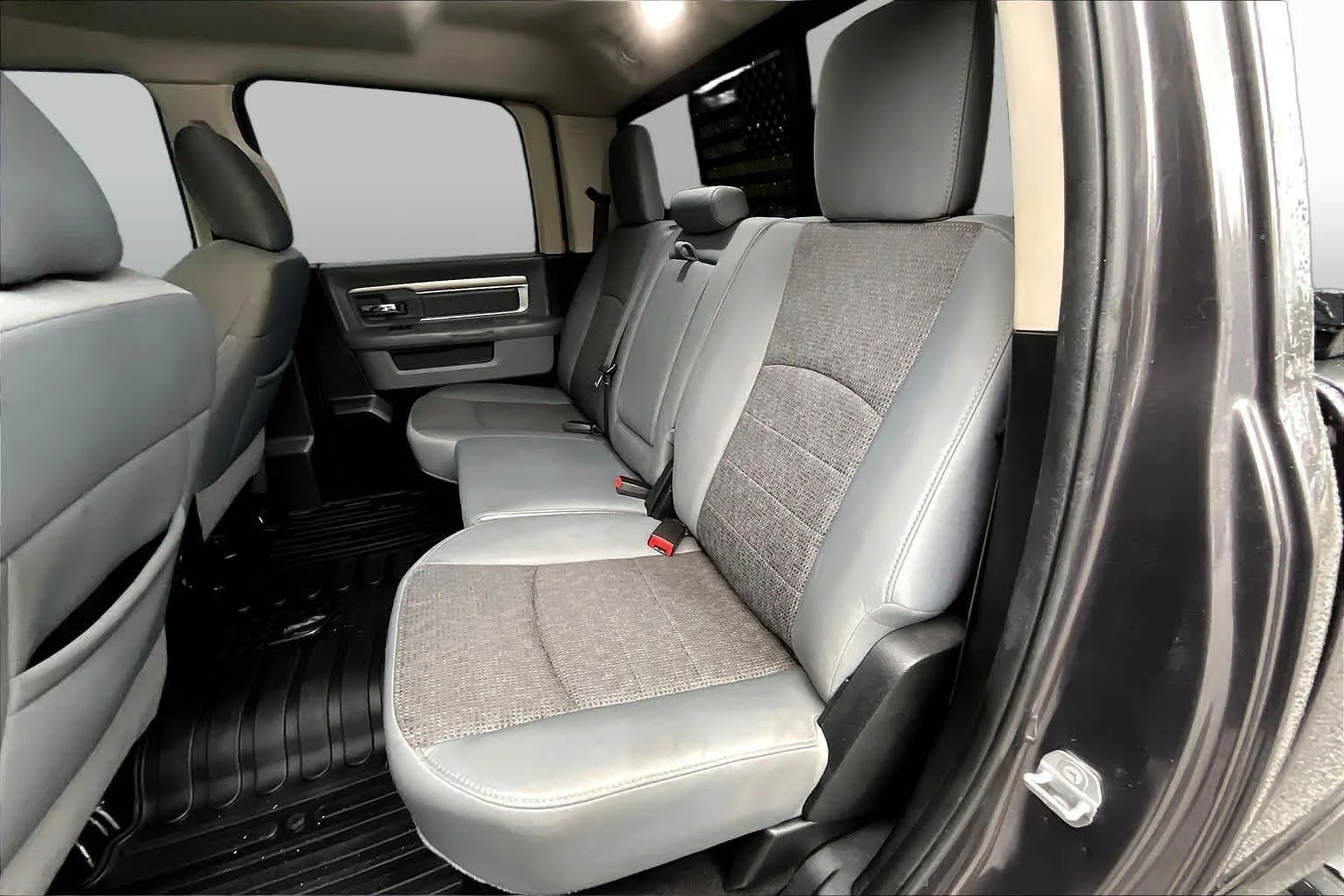 Used 2018 Granite Crystal Metallic Clearcoat Ram SLT image 18