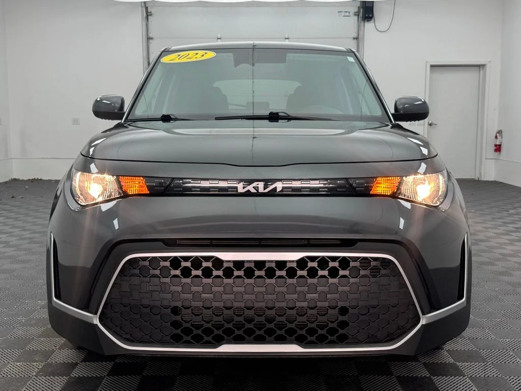 Used 2023 Gravity Gray Kia LX image 11