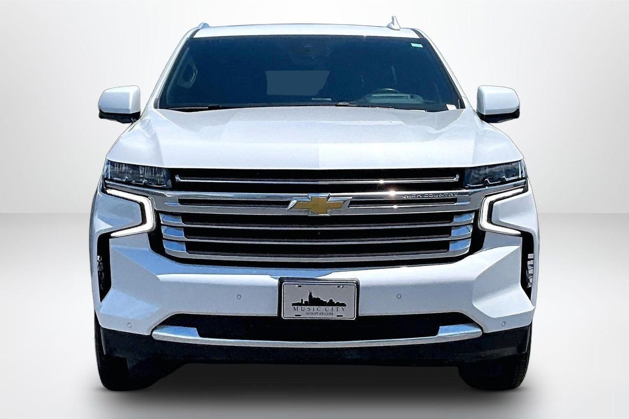 Used 2023 Iridescent Pearl Tricoat Chevrolet 4WD High Country image 2