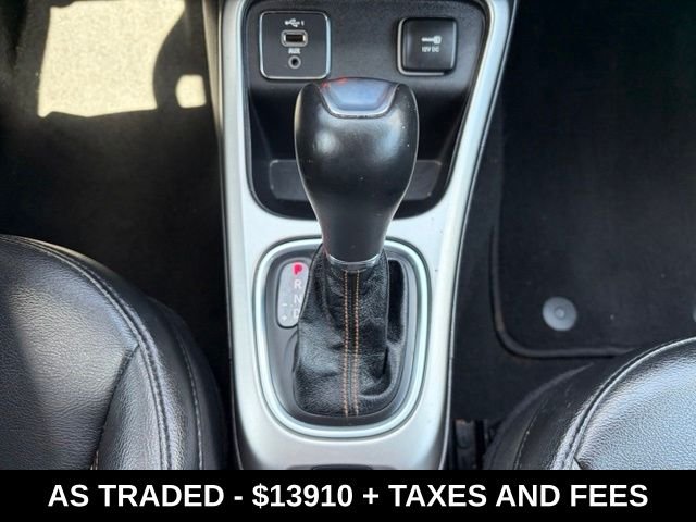 Used 2020 Silver Jeep Latitude image 24