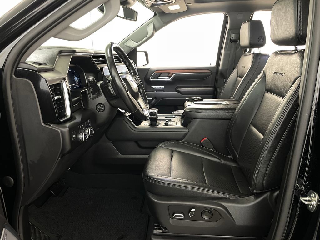 Used 2022 Onyx Black GMC Denali image 10