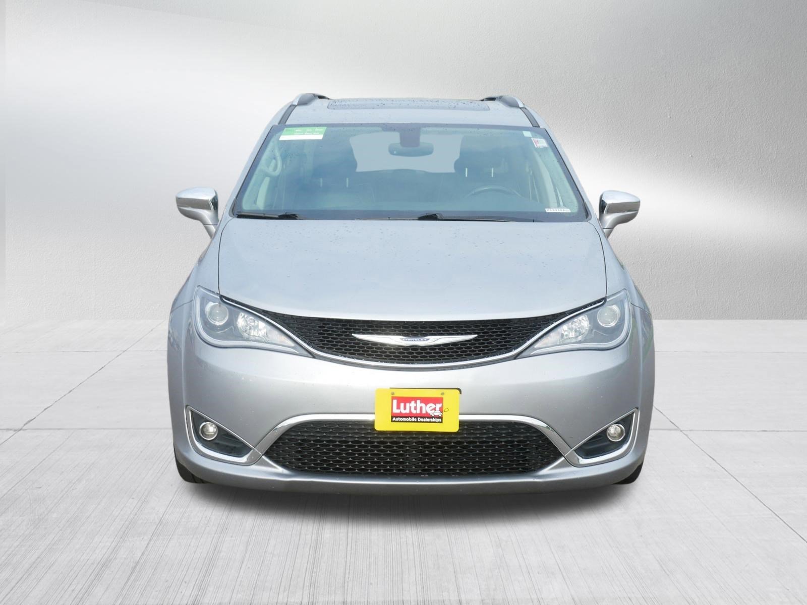 Certified 2018 Chrysler Pacifica Limited with VIN 2C4RC1GG7JR320432 for sale in Cambridge, Minnesota