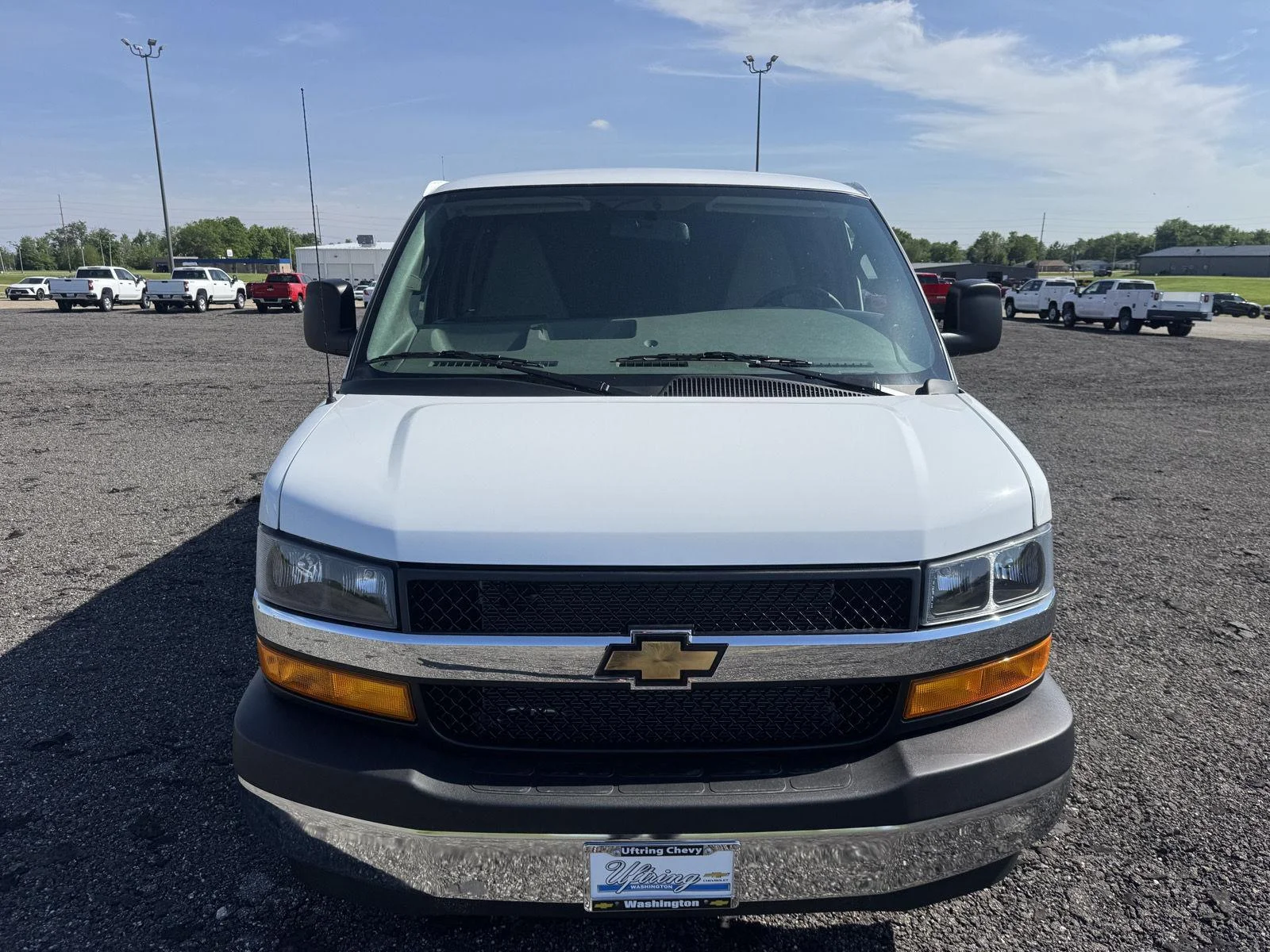 New 2026 Summit White Chevrolet WT image 9