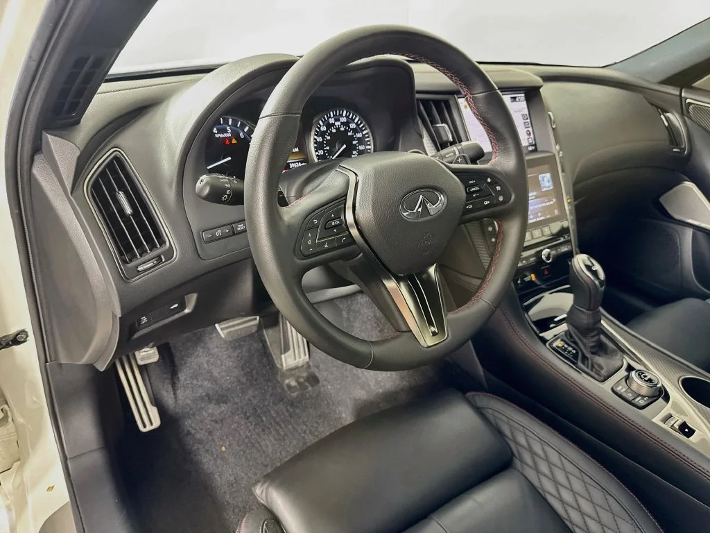 Certified Used 2023 White INFINITI Red Sport 400 image 12