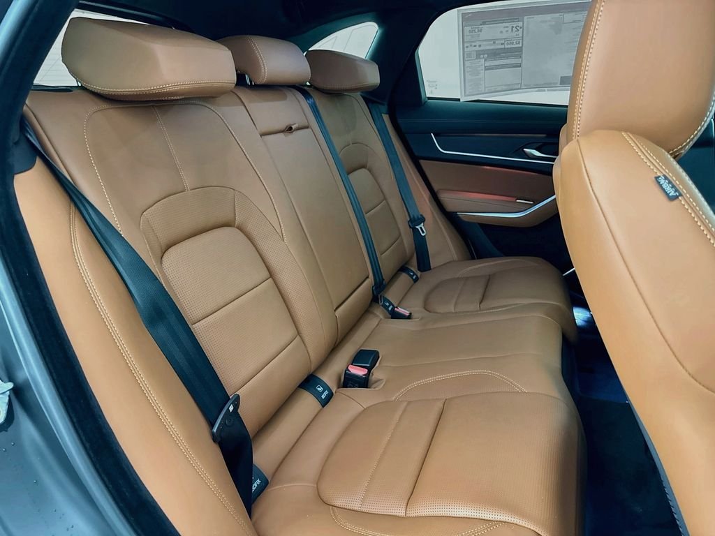 2026 Jaguar F-Pace R-Dynamic S - Photo 28