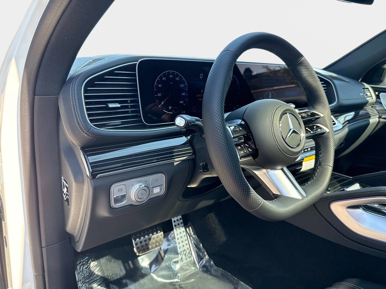 New 2026 Polar White Mercedes-Benz 450 4MATIC® Coupe image 20