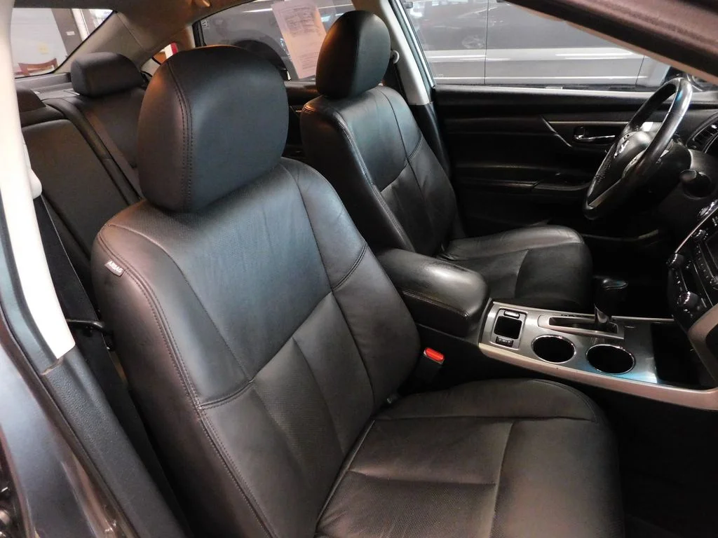 Used 2015 Gun Metallic Nissan 2.5 SL image 38