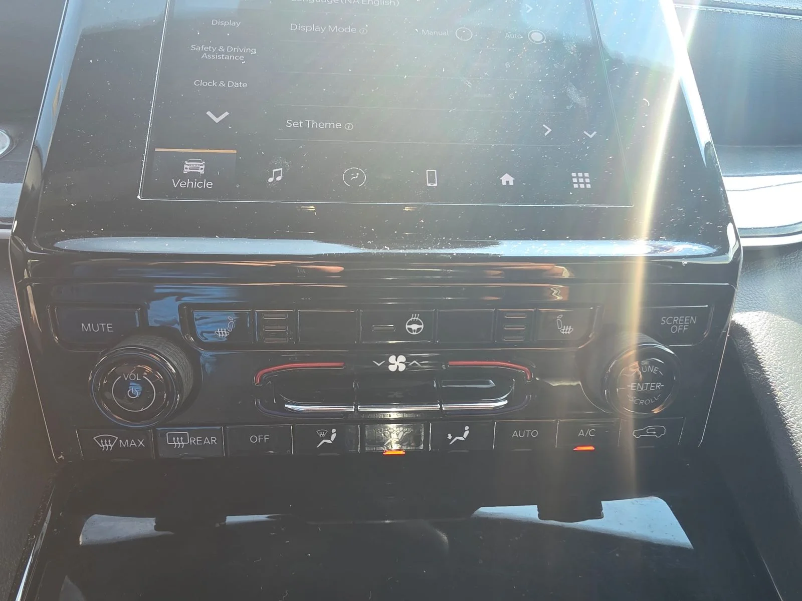 Used 2021 Bright White Clearcoat Jeep Altitude image 25