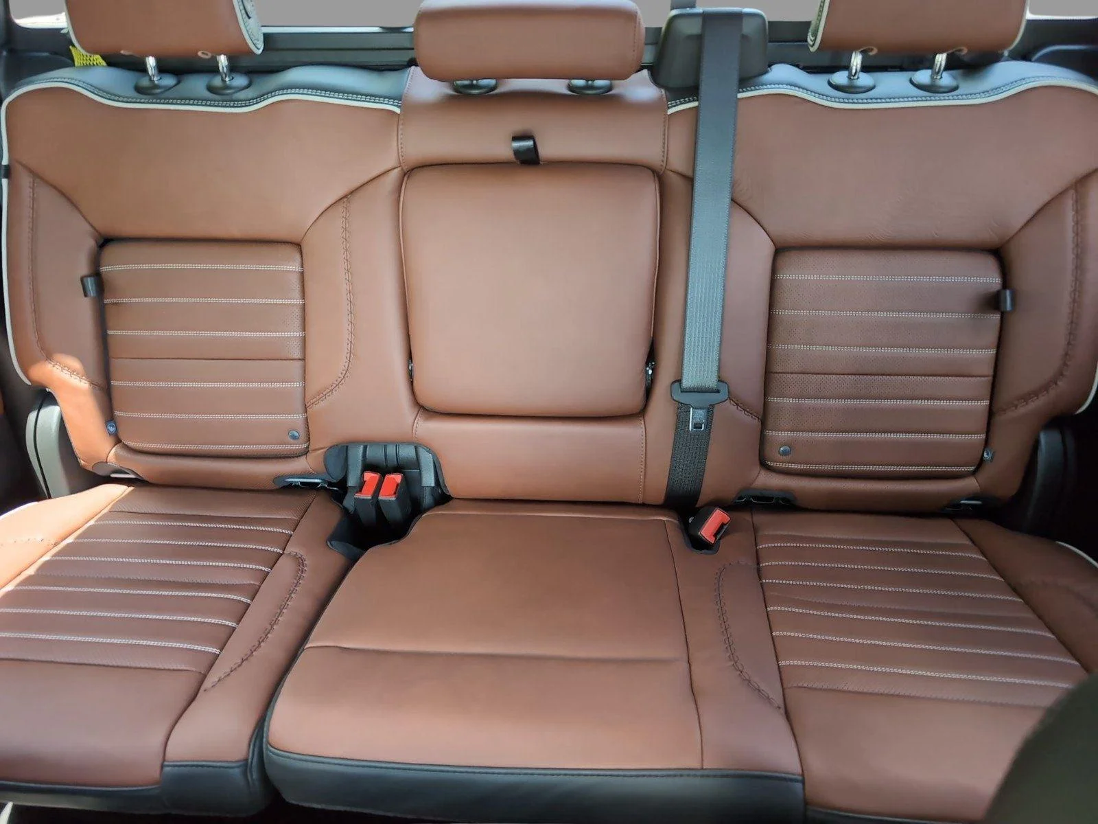 New 2026 Sterling Metallic GMC Denali Ultimate image 32
