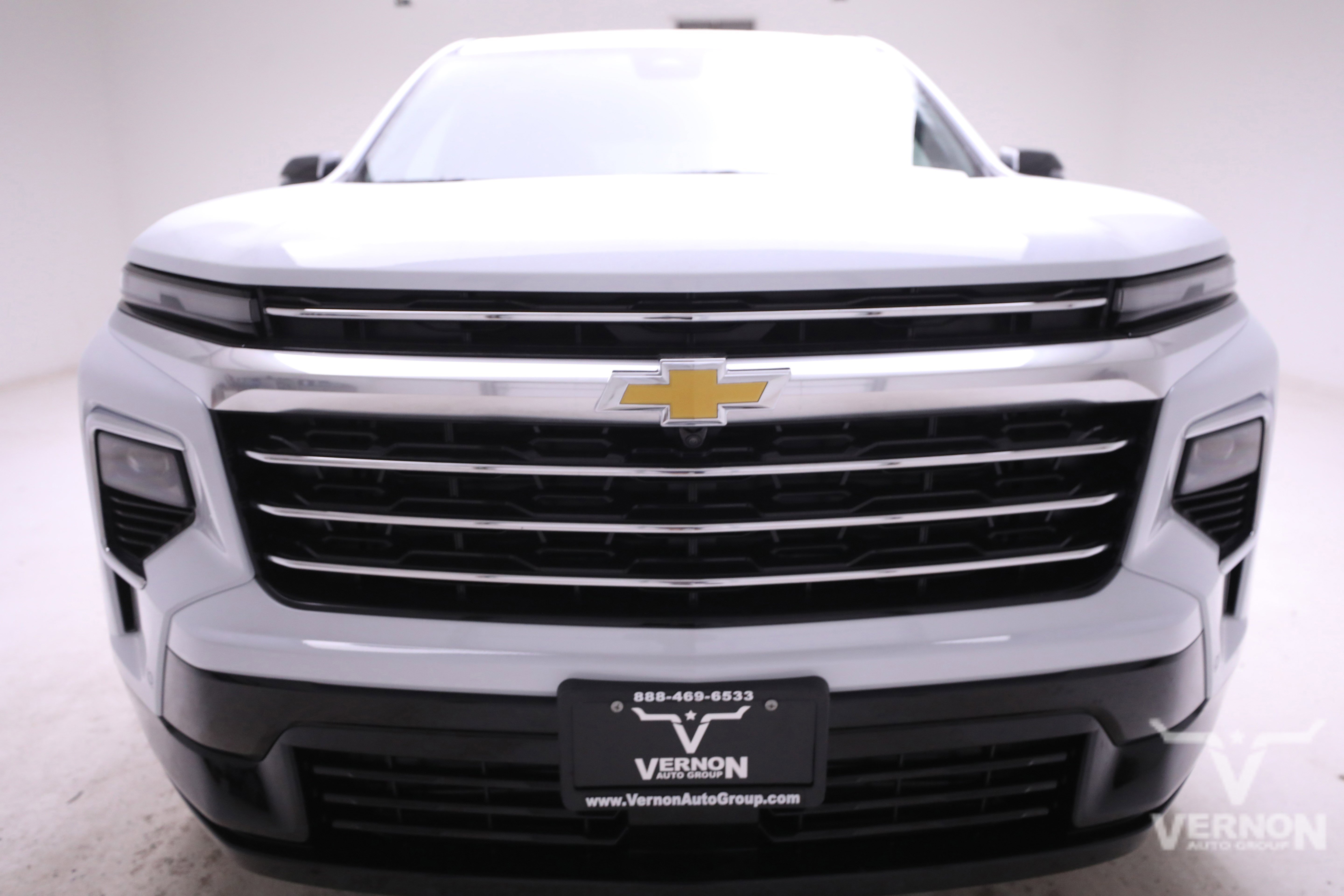 New 2026 Polar White Tricoat Chevrolet N image 8