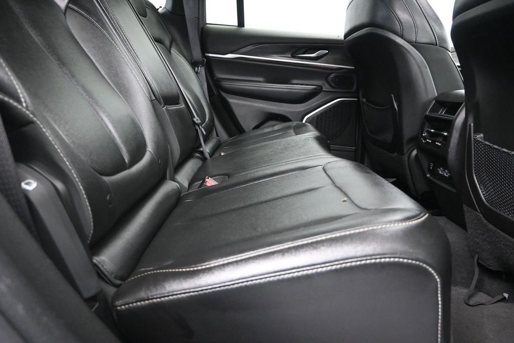 Used 2024 White Jeep 4xe image 22