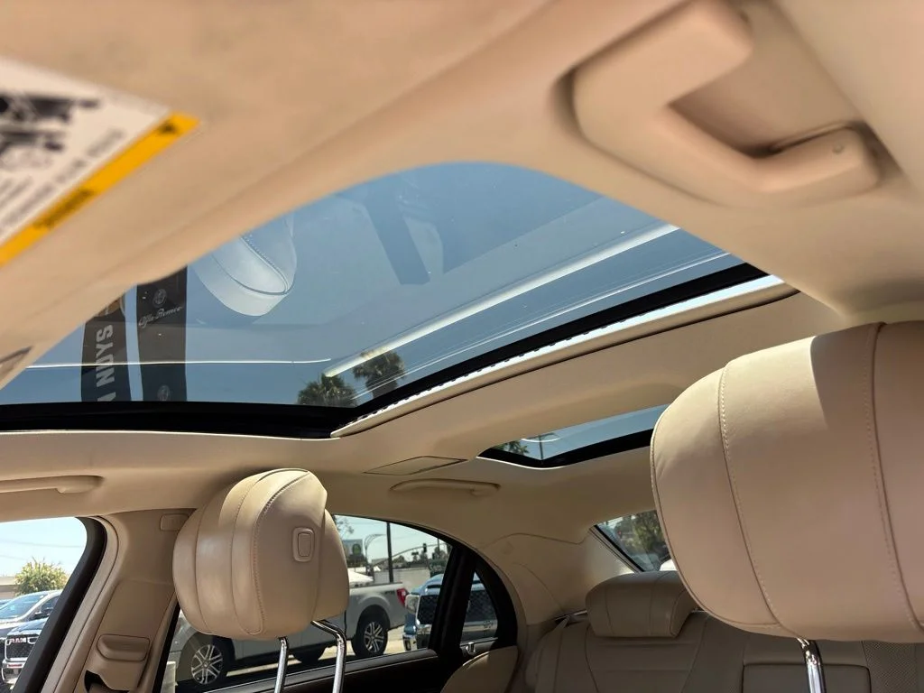 Used 2020 designo Diamond White Metallic Mercedes-Benz S 560 image 9