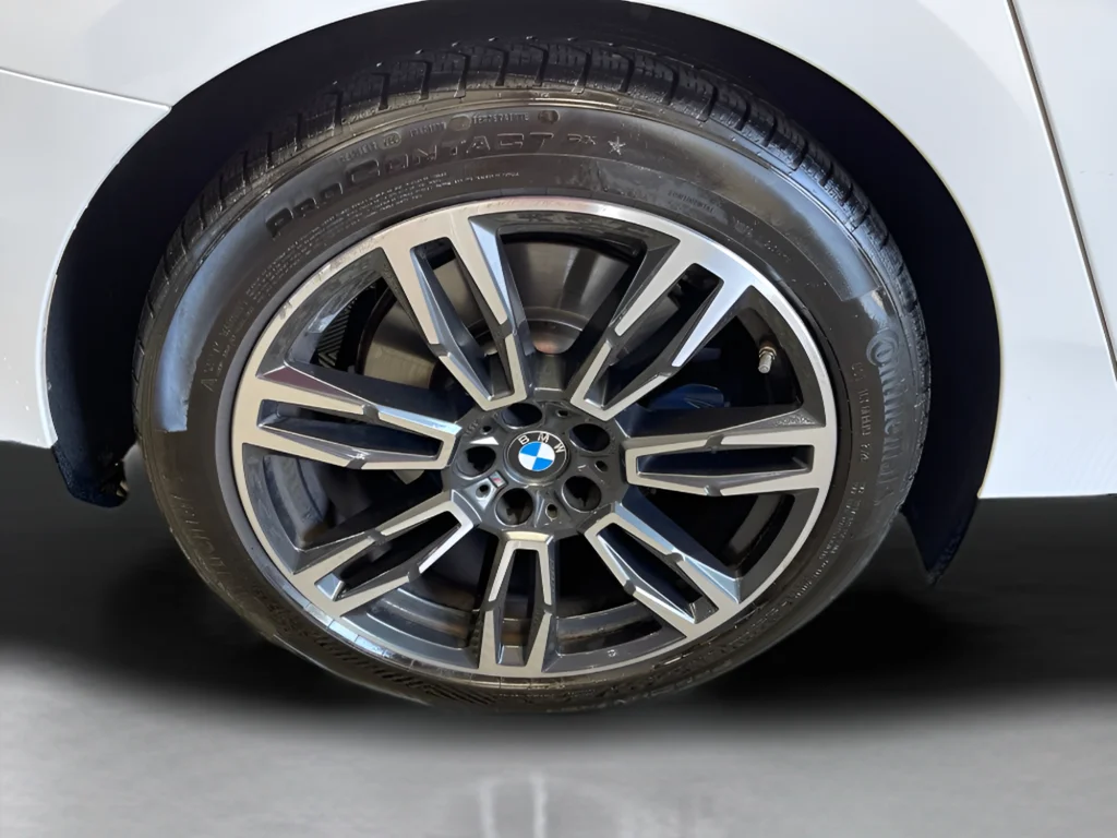 Used 2026 Alpine White BMW 530i xDrive Premium image 37