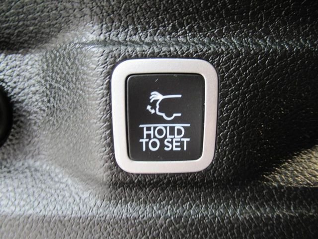 Used 2023 Gray Jeep Summit image 39