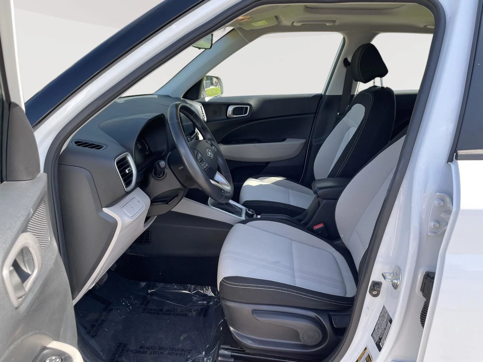 Used 2024 Lunar White Hyundai SEL image 21