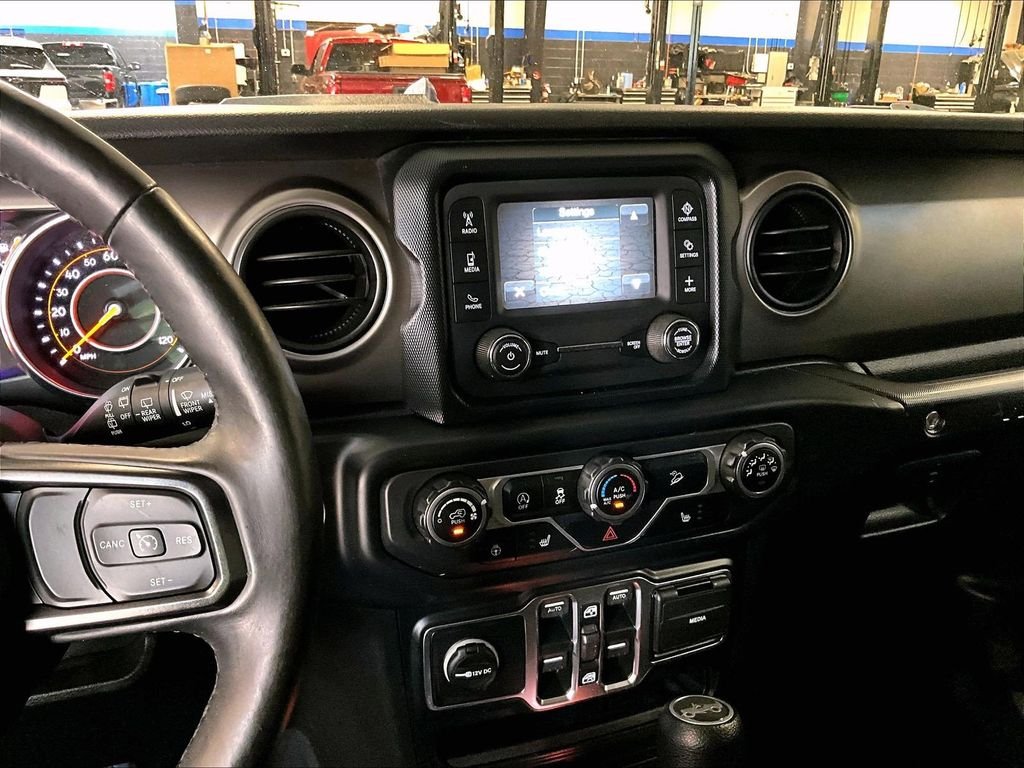 Used 2019 Blue Jeep Unlimited Sport S image 19