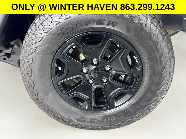 Used 2015 Black Jeep Sport image 26