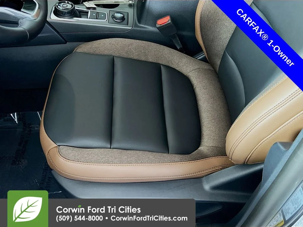 Used 2025 Gray Metallic Ford Outer Banks image 23