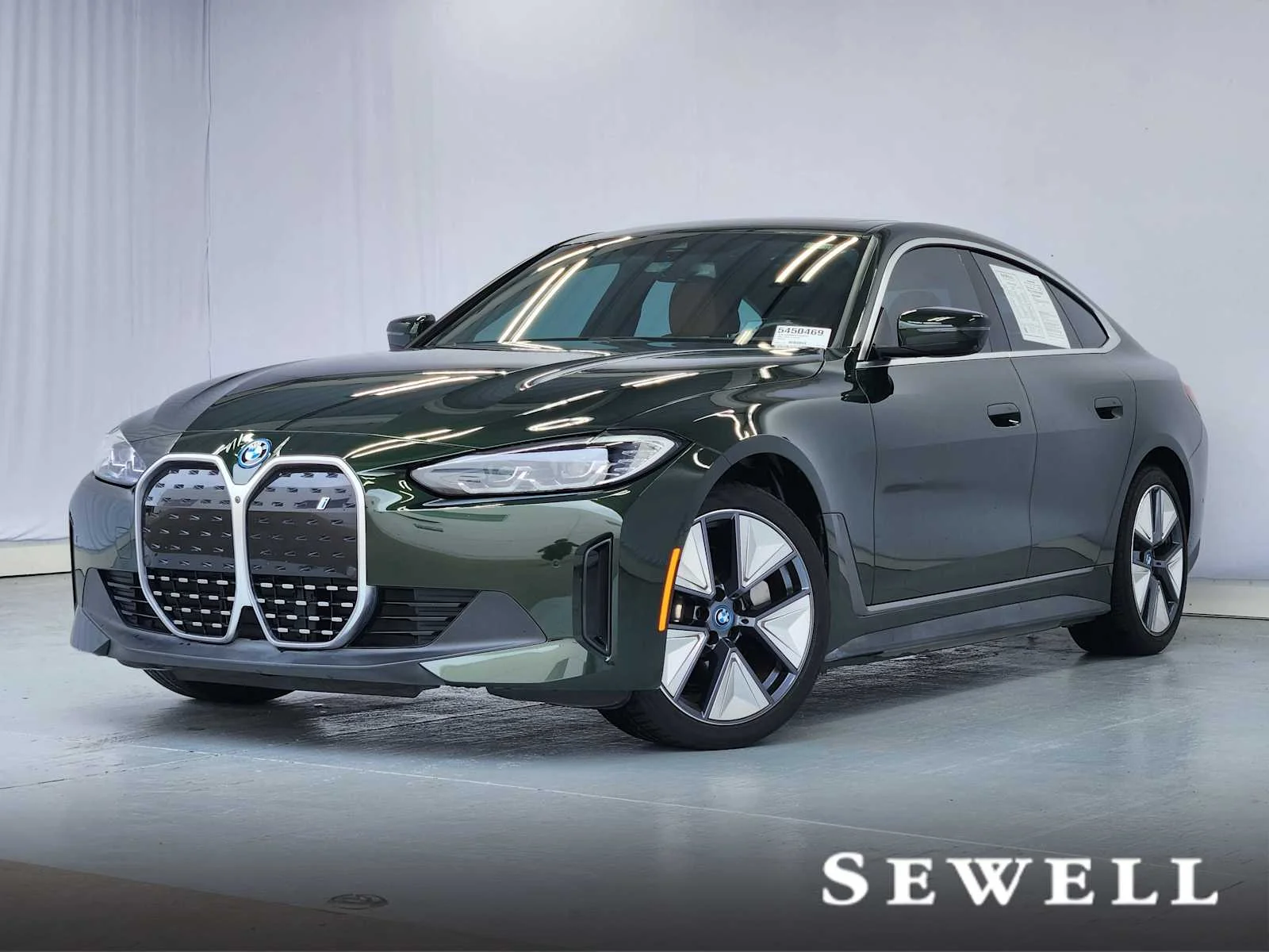 2023 BMW i4 eDrive35's photo