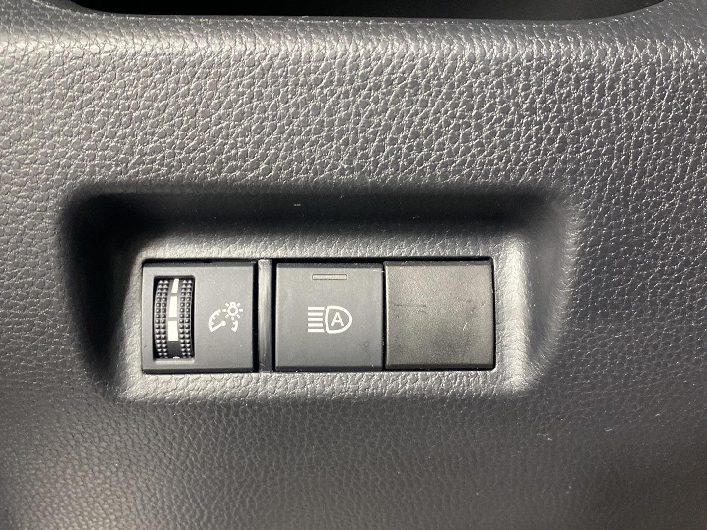 Certified Used 2023 Silver Sky Metallic Toyota Hybrid SE image 23