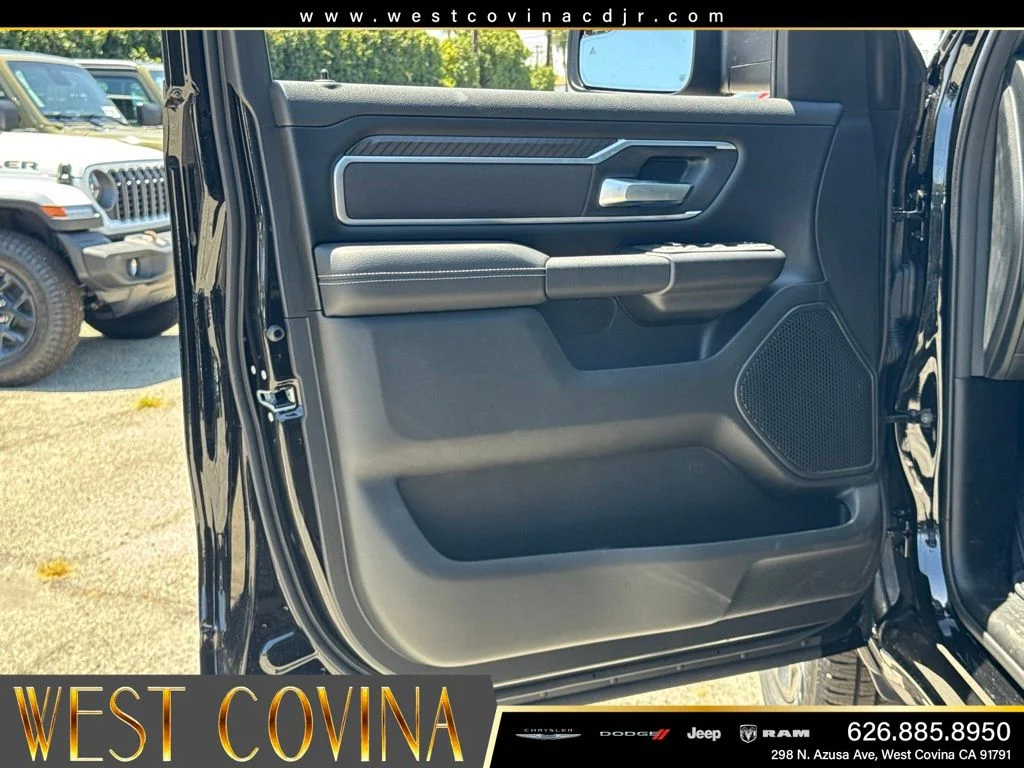 New 2026 Diamond Black Crystal Pearl-Coat Exterior Paint RAM Big Horn/Lone Star image 19