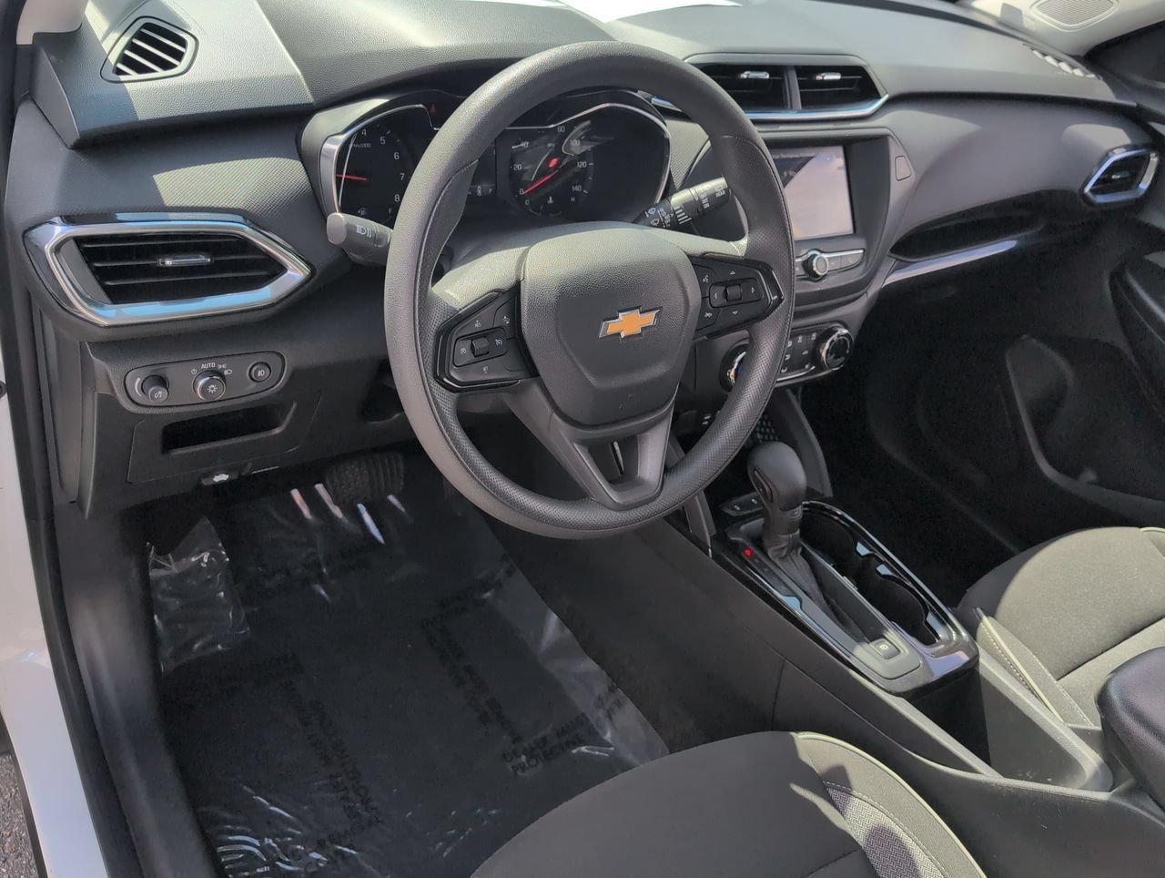Used 2023 Summit White Chevrolet LT image 10