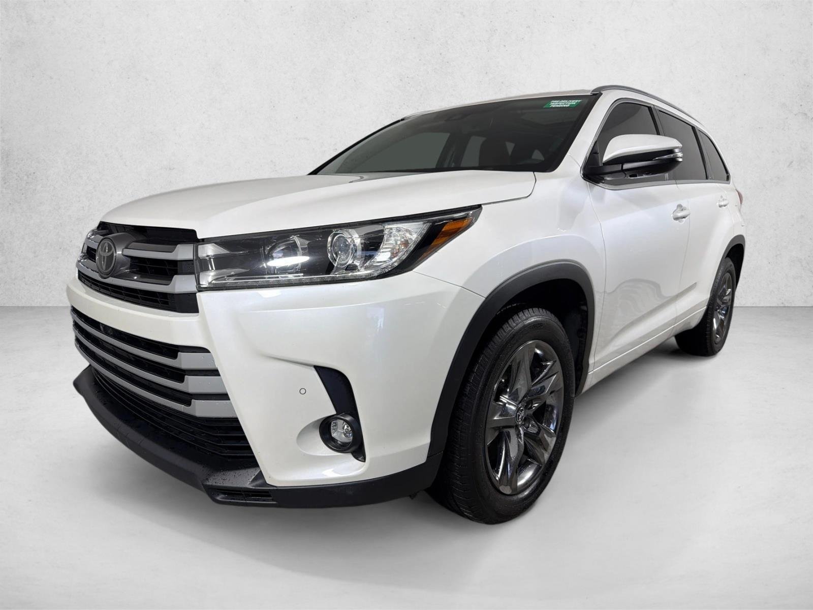 Used 2019 Blizzard Pearl Toyota Limited Platinum image 9