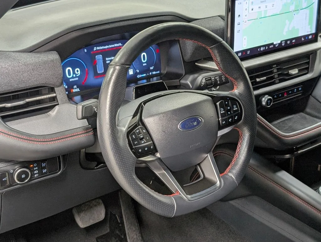 Certified Used 2025 Agate Black Metallic Ford ST-Line image 9