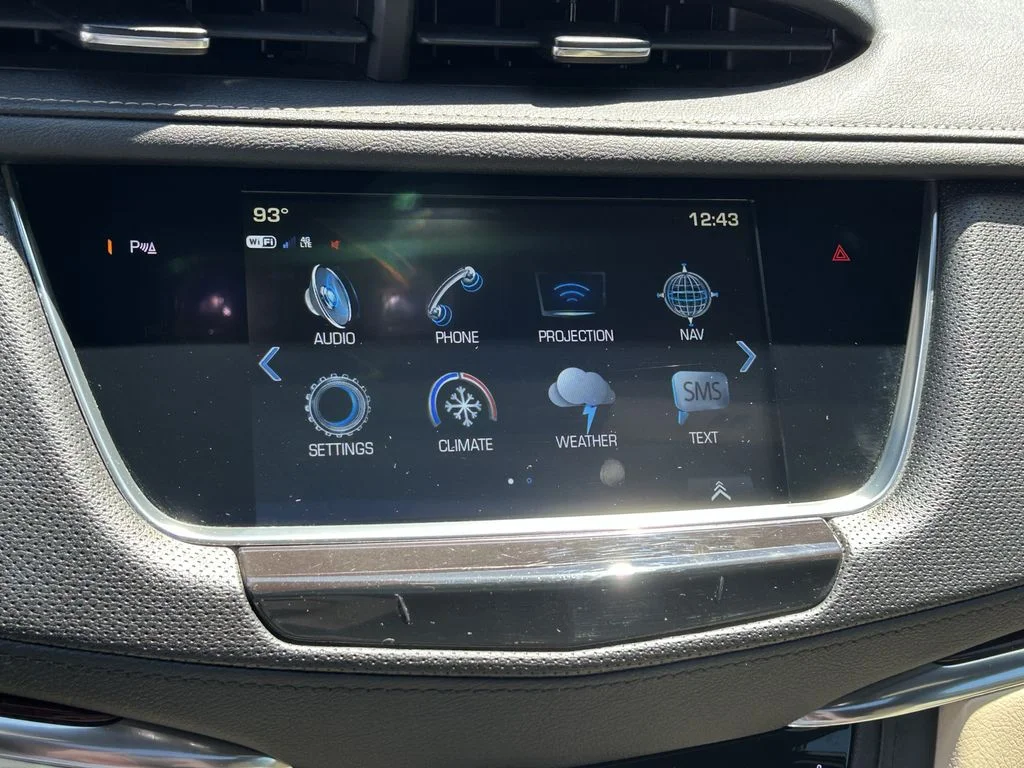 Used 2019 White Cadillac Luxury image 27