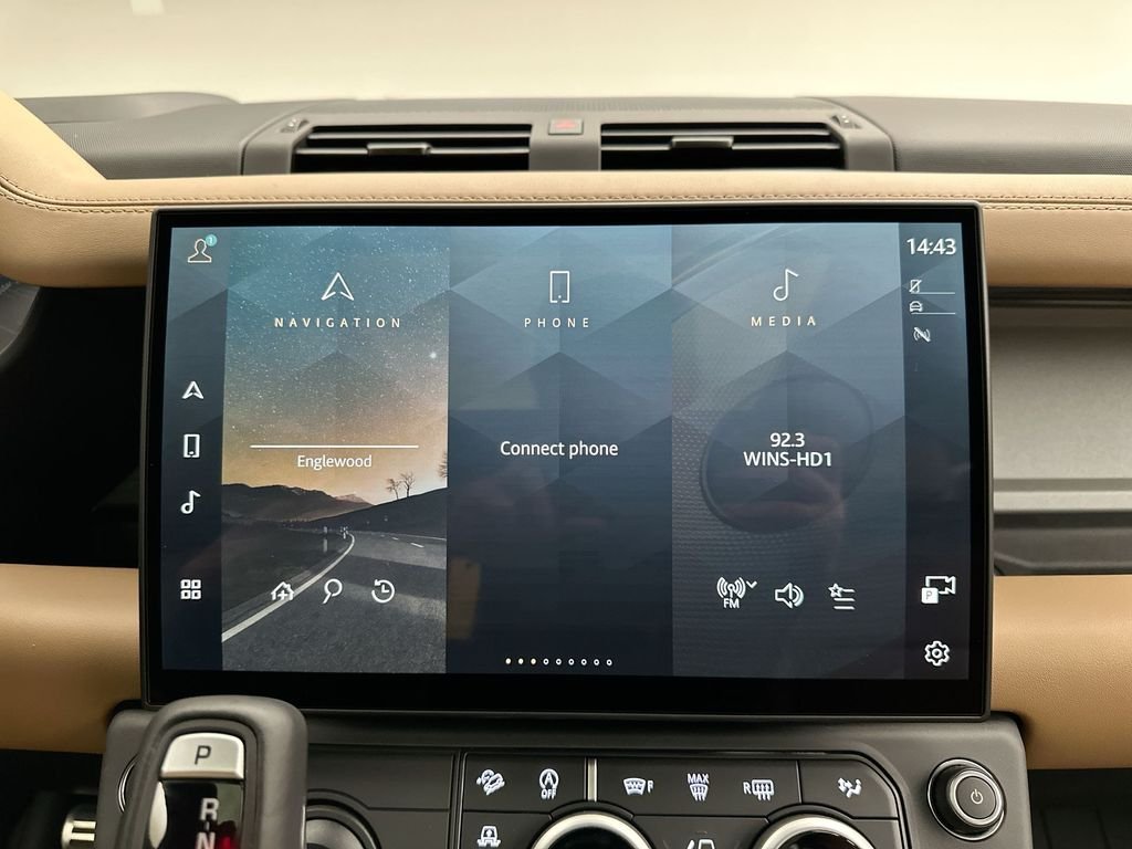 New 2026 Carpathian Grey Prem Met Land Rover V8 image 13